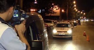 Tânăr drogat în trafic, cu substanţe halucinogene la el! Ce purta în portbagaj i-a uimit pe oamenii legii