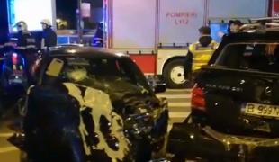 Medicii se zbat să salveze o fată de 17 ani, în comă după accidentul violent dintr-o intersecție din Iași. Alți 4 tineri sunt răniți