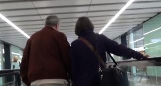 Anchetă pe Aeroportul Heathrow din Londra, după ce un stick USB cu informaţii confidenţiale a fost găsit pe stradă!