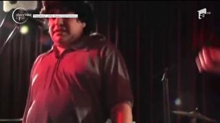 Fanii celebrului Maradona sărbătoresc Crăciunul, în ziua în care legendarul fotbalist împlineşte 57 de ani! (VIDEO)