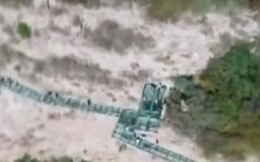 O nouă aventură pentru turiştii care ajung în China. Cum arată pasarela care îngrozeşte orice curajos! (VIDEO)