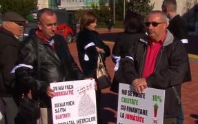 Medicii de familie au protestat în faţa mai multor prefecturi din ţară