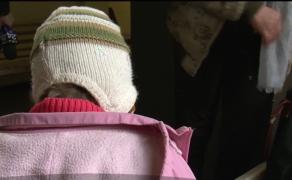 DRAMĂ la Iaşi, unde părinţii unei fetiţe bolnave de cancer în stadiu terminal refuză continuarea tratamentului. Protecţia Copilului vrea să le ia fata