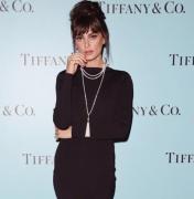 Catrinel Menghia, în centrul atenției la Festivalul de Film de la Roma! Românca a defilat cu o ţinută în stilul Audrey Hepburn