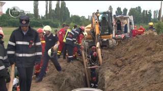 Tragedie în Hunedoara. Un mal de pământ s-a surpat peste trei muncitori în zona peșterii Bolii
