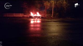 Incendiu violent în Constanţa! Un autoturism a ars ca o torţă într-o parcare din oraş