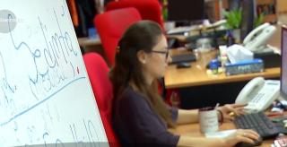 Salariile românilor, trei scenarii sumbre! Noile măsuri de la Guvern ar putea duce la un val de concedieri