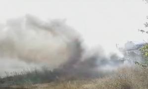 Incendiu VIOLENT la hala unui abator din Tulcea! Flăcările s-au întins pe aproape o mie de metri pătraţi!