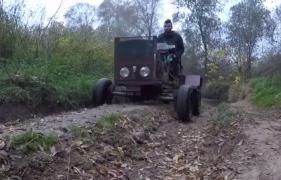 Din trei Dacii vechi şi ruginite a făcut un TRACTOR! Tânărul a lucrat la inveția sa mai bine de două luni