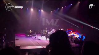 Elton John, aşa cum nu l-ai mai văzut! Artistul britanic s-a enervat cumplit chiar în timpul unui show (VIDEO)