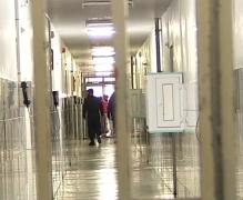 Legea devine mai dură pentru şoferii care beau la volan şi mai blândă pentru cei aflaţi după gratii!