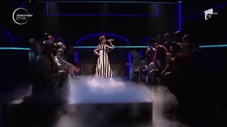 Schimbări radicale de look la Hollywood! Cum s-au reinventat Katy Perry, Miley Cyrus şi Emma Stone