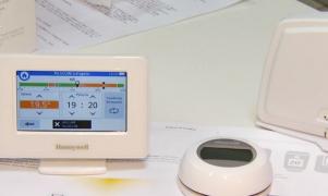 Specialiştii recomandă gadgeturi inteligente pentru a reduce valoarea facturii la căldură