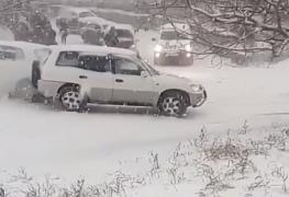 Peste 250 de accidente produse în doar câteva ore, din cauza ninsorii, la Vladivostok