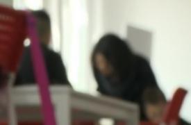 Povestea de groază a unei românce din Italia, sclava sexuală a unui bărbat timp de 10 ani. Doi copii s-au născut în beciul în care a fost închisă şi abuzată