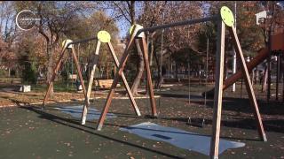 Toate locurile de joacă din Galaţi au fost închise! Părinţii sunt nemulţumiţi, iar Primăria deja a contestat decizia în Instanţă