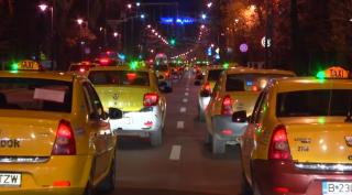 Protest spontan pe străzile Capitalei. Taximetriştii declară război şoferilor de pe aplicaţii