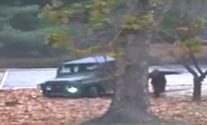 Un soldat nord-coreean a fost împuşcat chiar de către colegii săi, în timp ce încerca să fugă. Imaginile dramatice fac înconjurul planetei