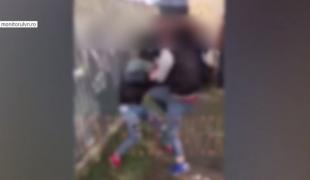 Scene şocante lângă un liceu din Focşani! Doi elevi s-au ales cu dosar penal după după o bătaie cruntă