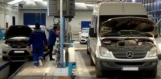 Bani grei pentru o programare cu maşina la RAR! Şoferii grăbiţi ajung să apeleze la samsari