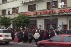 Ultimele aplauze pentru Stela Popescu! Sute de oameni au venit la Teatrul 'Constantin Tănase' să-şi ia adio de la doamna teatrului şi filmului românesc