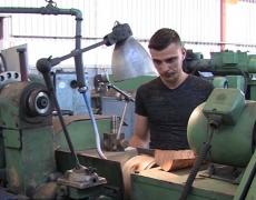 E criză de forţă de muncă în Romnia. Patronii se gândesc să aducă muncitori străini, care vor fi plătiţi cu peste 3.000 de lei pe lună