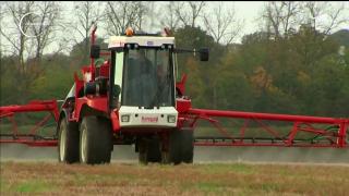 Erbicid controversat, aprobat de UE. Semnalul de alarmă tras de Organizaţia Mondială a Sănătăţii