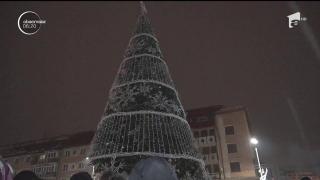 Sucevenii au furat startul la distracţie! Luminiţele de sărbători s-au aprins de Ziua Bucovinei