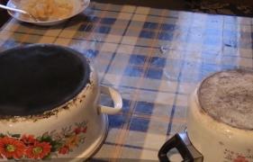 Tradiţii de Sf. Andrei mai puţin cunoscute. De ce e bine să pui oalele cu gura în jos în această zi