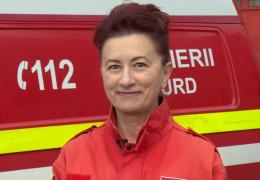 De la catedră, pe ambulanţă! Virginia Mărăcine este profesor la Cibernetică şi paramedic voluntar SMURD
