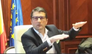 Primarul Constanţei, Decebal Făgădău, urmărit penal din cauza unui bloc de 6 etaje de pe plaja din Mamaia