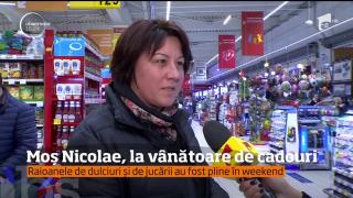 Moș Nicolae, la vânătoare de cadouri. Raioanele de dulciuri ale magazinelor au fost pline încă din weekend