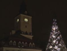 Oficial, România şi-a pus straiele de sărbătoare, luminata de milioane de beculeţe colorate