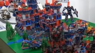 Satul de iarnă din Lego, apărut în Bistriţa