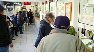 Sute de români fac împrumuturi la CAR ca să poată sărbători Crăciunul