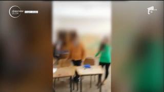 Motivul pentru care un elev de 14 ani şi-a lovit profesoara, la o şcoală din Miercurea Ciuc