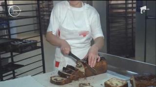 Cozonacii tradiţionali de Crăciun din Bucovina sunt vânduţi acum pe Internet, de gospodine