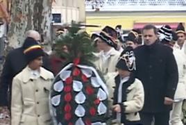 Festivalul dubaşilor de la Săvârşin, dedicat Regelui Mihai. Colindătorii vor purta paglici negre, în semn de doliu