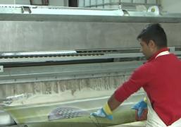 Aglomeraţie la spălătoriile de covoare, înainte de Sărbători