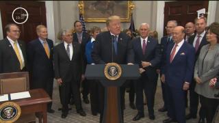 Donald Trump vrea să retrimită astronauţi americani pe Lună