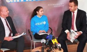 Unul din trei utilizatori de Internet din lume este copil. Cum cad minorii victimele online-ului