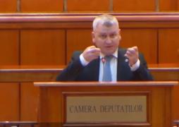 Scandal uriaş în Parlament, după ce regulamentul Camerei Deputaţilor a fost modificat în favoarea coaliţiei de la guvernare