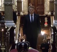 Trupul neînsufleţit al ultimului rege al României se odihneşte pentru câteva ore la Castelul Peleş