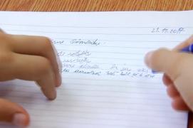 Elevii se plâng din nou că temele pentru acasă sunt obositoare şi stresante