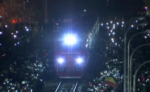 Înmormântarea Regelui Mihai. Trenul care l-a dus în exil, l-a purtat pe fostul Suveran şi pe ultimul drum