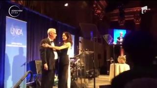 Angelina Jolie şi copiii săi au uimit audienţa la decernarea premiiilor Asociaţiei Corespondenţilor Naţiunilor Unite