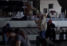 Cel mai mare aeroport din lume, în beznă timp de 11 ore. Peste 300.000 de călători au fost afectaţi