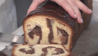 Atenţie la cozonacii mult prea ieftini! Pot conţine un cocktail de aditivi, chiar şi nuca poate fi înlocuită