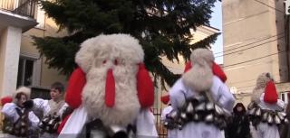 Obicei de peste 300 de ani, în Maramureş: Brondoșii de Cavnic alungă spiritele rele înainte de sărbători