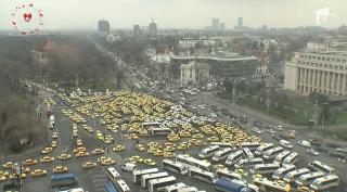 Taximetriştii au blocat Capitala cu un protest de amploare în faţa Guvernului